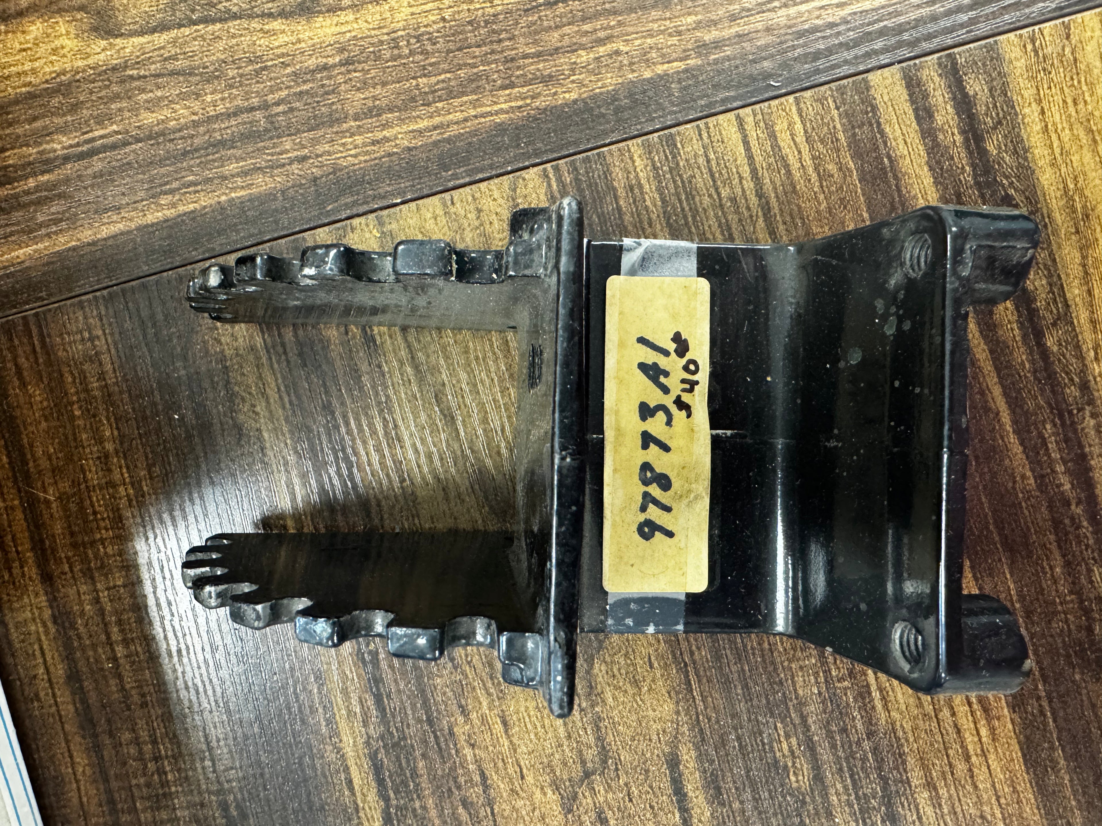 BRACKET ASSM. 97873A1